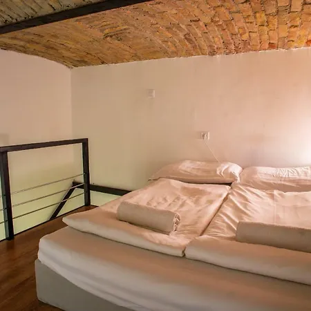 Apartment Lie On Me Lazy Simon Budapest