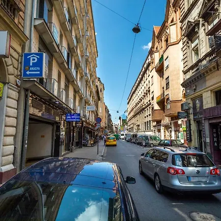 Apartment Lie On Me Lazy Simon Budapest